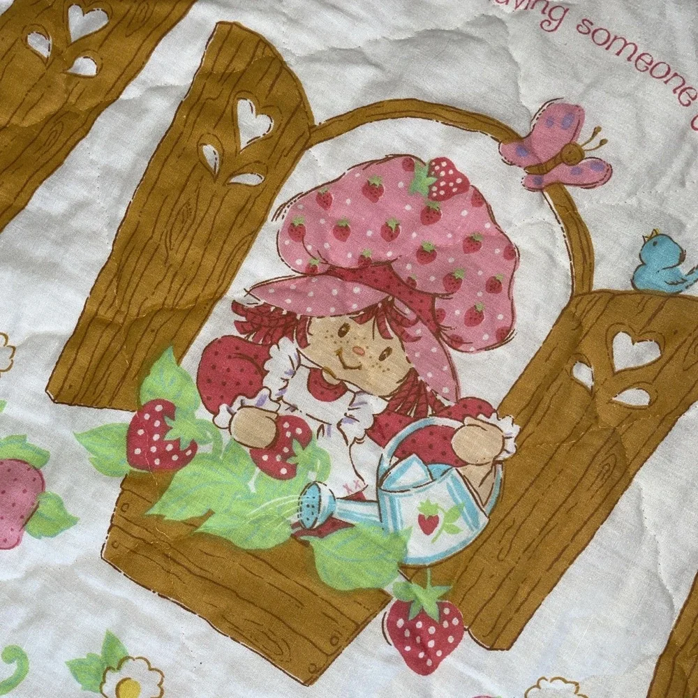 Vintage Strawberry Shortcake Vintage‎ X-LG Full Quilted Bed Spread Cover Ruffled